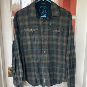 Brown and green Volcom flannel. Size medium. Tailored fit.